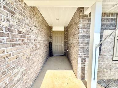 Main picture of 1042 Limpkin St
