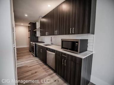 Main picture of 1531 W Howard St