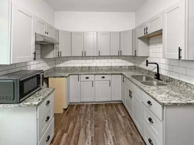 Main picture of 2424 McKinley Ave