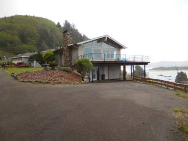 Main picture of 14800 Harborview Dr