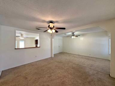 Main picture of 1904 Pleasant Ln
