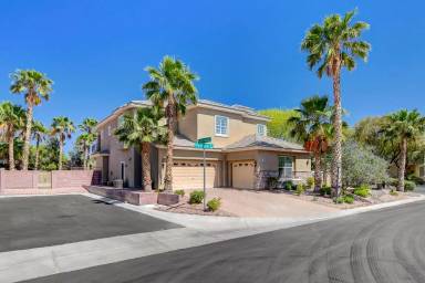 Main picture of 8160 Pechavez St