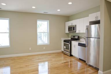 Main picture of 4 Kearsarge Ave