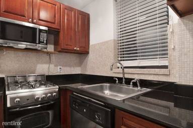 Main picture of 150  w 58th St