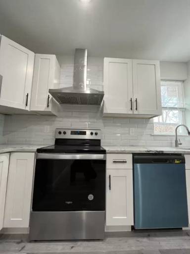 Main picture of 106 S 42nd St