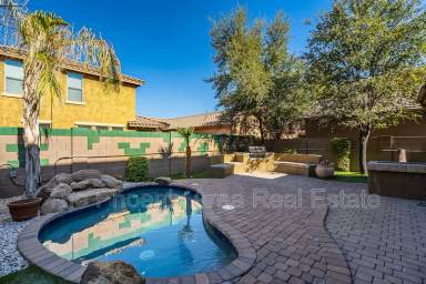 Main picture of 3918 E Frances Ln