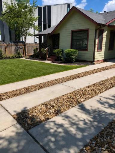 Main picture of 1410 W 51st St