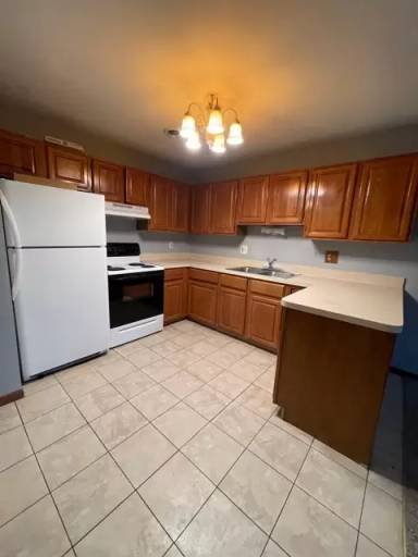 Main picture of 2818 Electric St