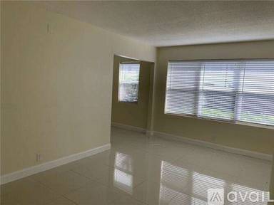 Main picture of 1501 SE 2nd Ct