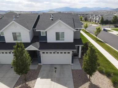 Main picture of 223 N Pier Ct