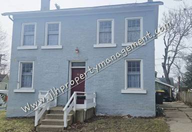 Main picture of 503 W Pleasant St
