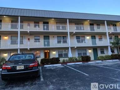 Main picture of 101 S Peninsula Dr