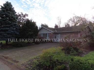 Main picture of 596 Roan Dr