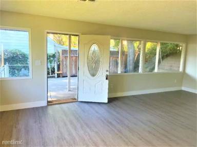 Main picture of 703 Manzanita Ave