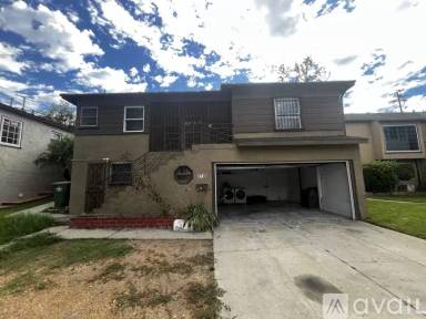 Main picture of 2716 W 101st St