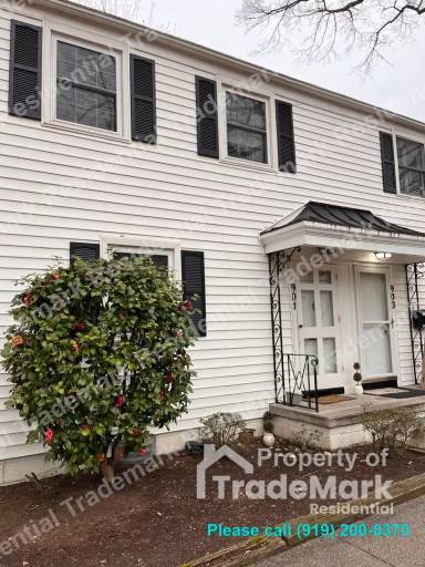 Main picture of 901 Saint Marys St