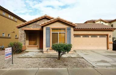 Main picture of 2710 E Chester Dr