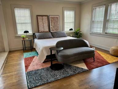 Main picture of 441 NW 28th St