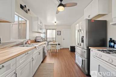Main picture of 94 W Vince St