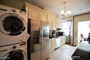 Main picture of 11 Babcock St