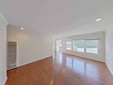 Main picture of 515 N Alisos St