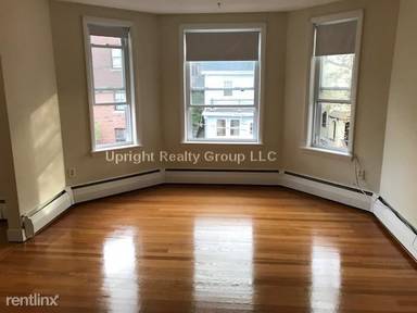 Main picture of 1822 Beacon St