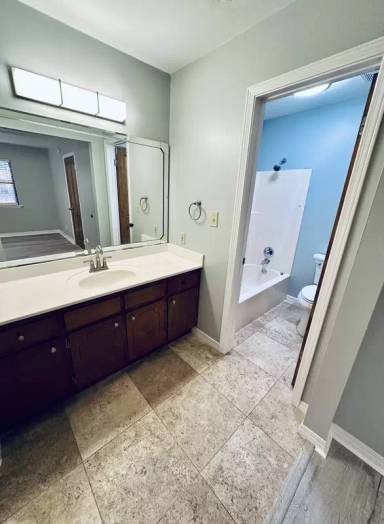 Main picture of 110 5th St