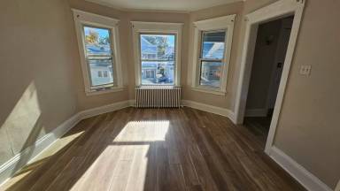 Main picture of 335 2nd Ave