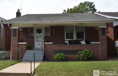 Main picture of 4940 Robert Ave