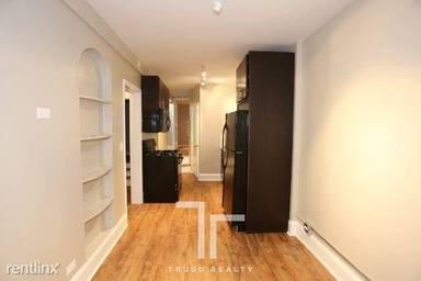 Main picture of 5385 N Bowmanville Ave