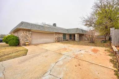 Main picture of 3920 Tamarisk Dr