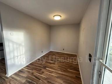 Main picture of 3400-04 Bechelli Ln