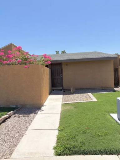 Main picture of 901 S Melody Ln