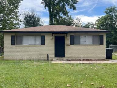 Main picture of 6186 Pontotoc St
