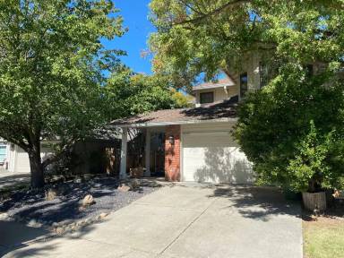 Main picture of 6609 Crestham Ct