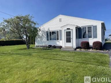 Main picture of 3055 Edgemere Dr