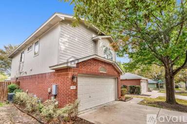 Main picture of 1902 Ralph C Craig Ln