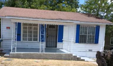 Main picture of 2315 E Crockett St