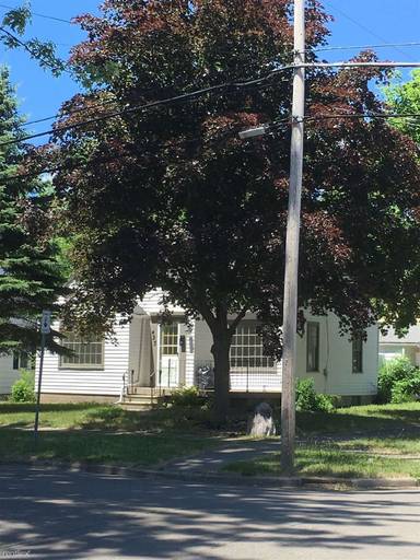 Main picture of 425 N Andre St