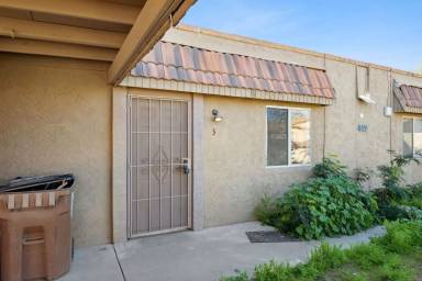 Main picture of 1480 E 29th Ave