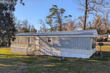 Main picture of 3017 Camp Rd