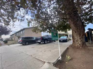 Main picture of 17037 Woodruff Ave