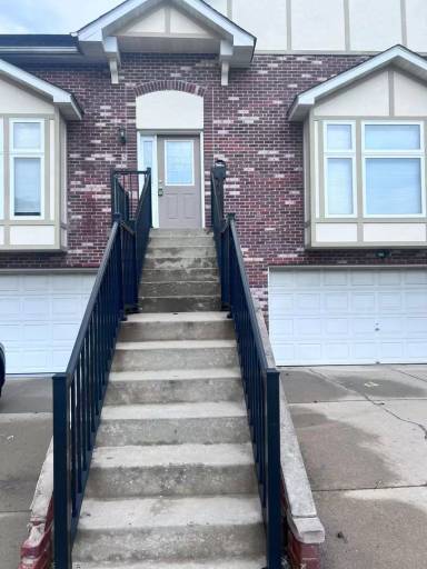 Main picture of 5 Cabanne Townhome Dr
