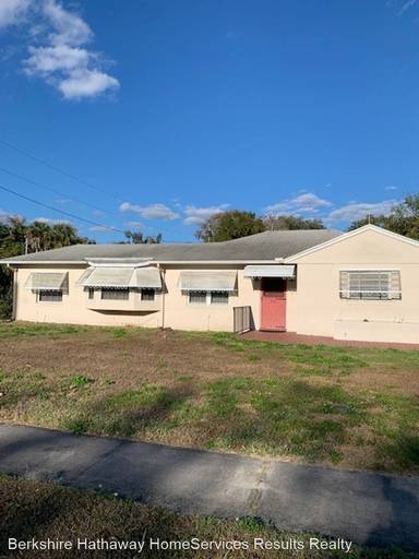Main picture of 315 E Dakin Ave