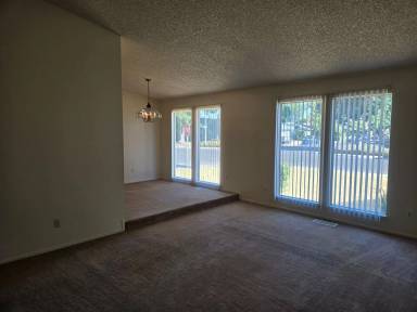 Main picture of 2000 Dorset Ln