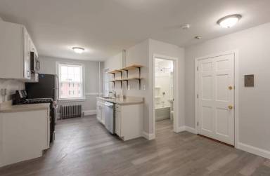Main picture of 208 Main St