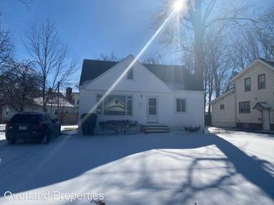 Main picture of 23200 Blackstone Ave
