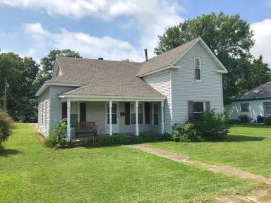 Main picture of 703 W 4th St