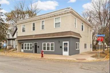 Main picture of 1432 Washington St NE