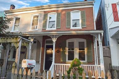 Main picture of 708 N Pershing Ave